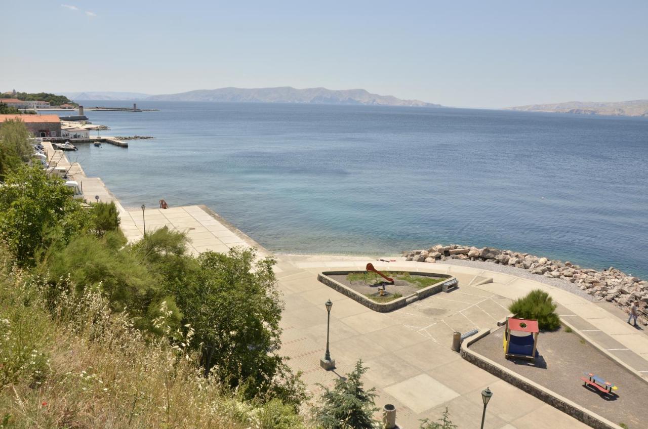 Apartmani Silvana&Vera Senj  Buitenkant foto