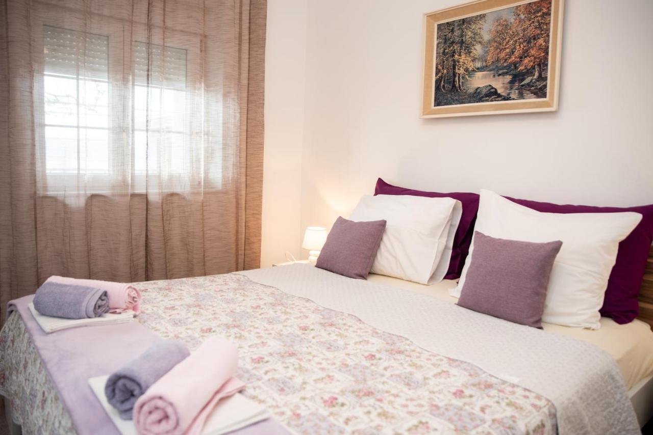 Apartmani Silvana&Vera Senj  Buitenkant foto