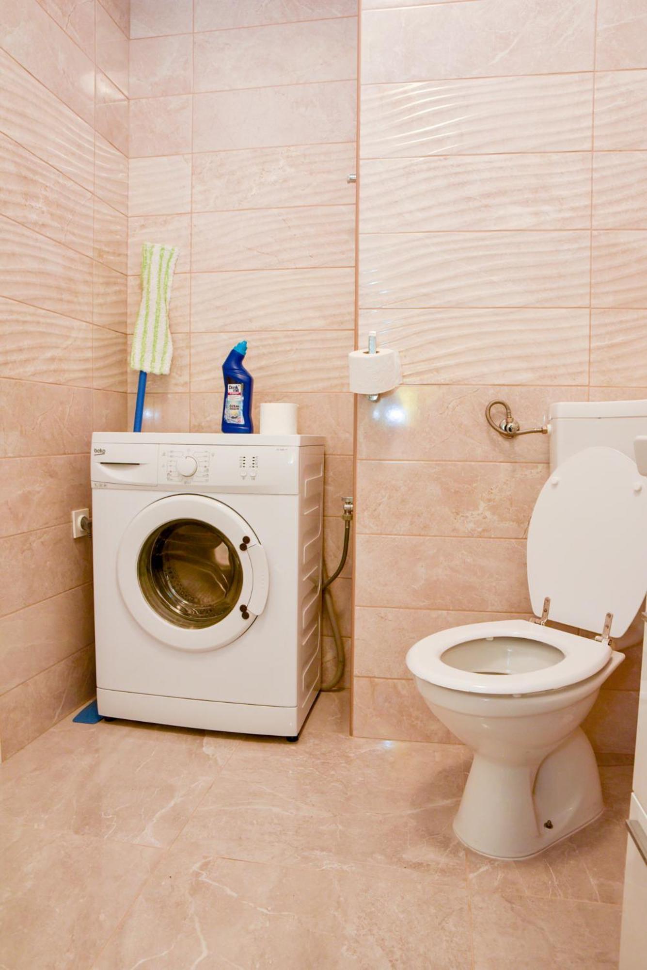 Apartmani Silvana&Vera Senj  Buitenkant foto