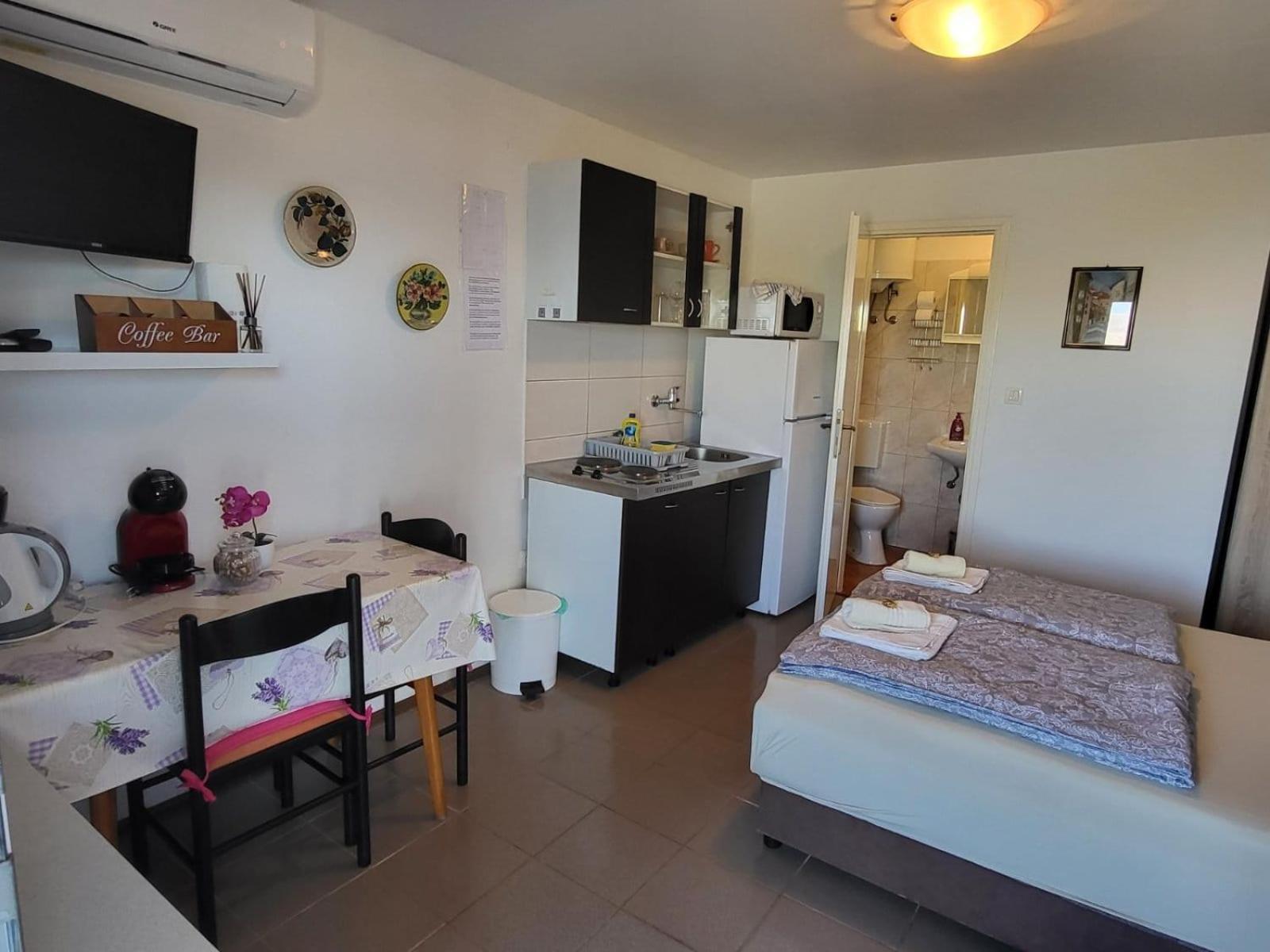 Apartmani Silvana&Vera Senj  Buitenkant foto
